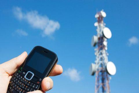 Restore cellular services, Kashmiri students appeal Govt